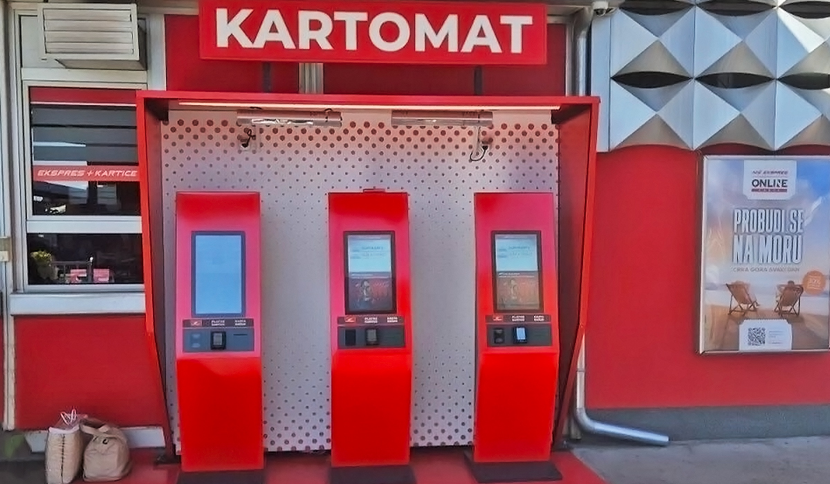 Kartomati na autobuskoj stanici u Nišu